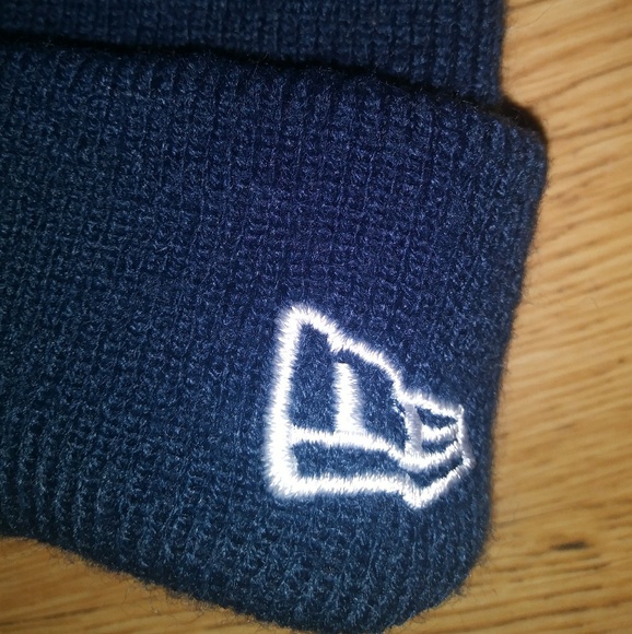 Authentic New Era New England Patriots beanie!! - Picture 3 of 5